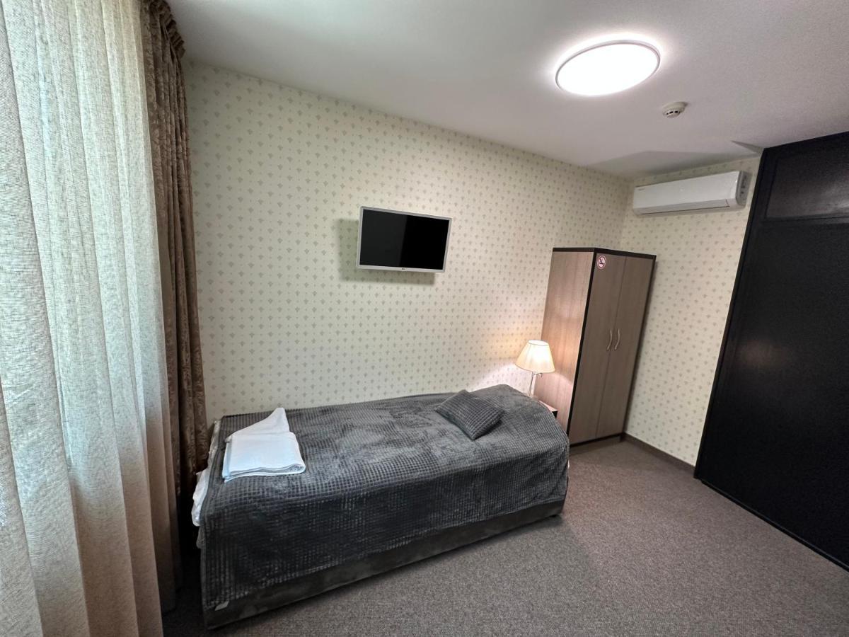 Хотел Аврора Haskovo Buitenkant foto